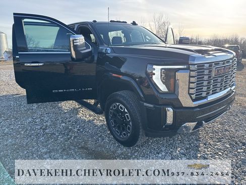 Used 2025 GMC Sierra 2500 Denali w/ Denali Reserve Package image 37