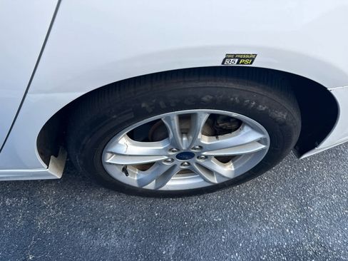 Used 2018 Ford Fusion SE w/ Equipment Group 602A image 16