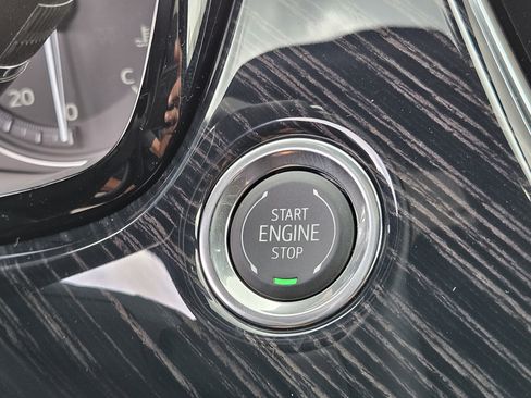 New 2025 Cadillac XT6 Premium Luxury w/ Technology Package image 32