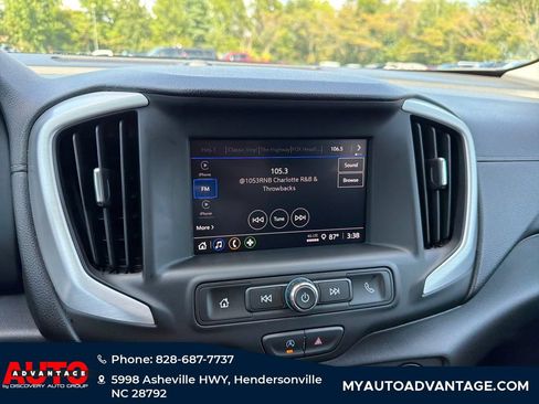 Used 2024 GMC Terrain SLE FWD image 14