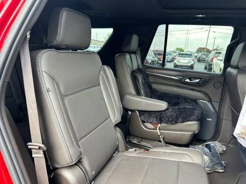 Used 2021 GMC Yukon Denali w/ Denali Premium Package RWD image 13