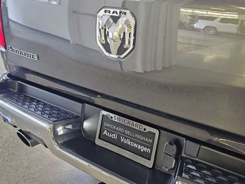 Used 2022 RAM 1500 Laramie AWD/4WD image 14