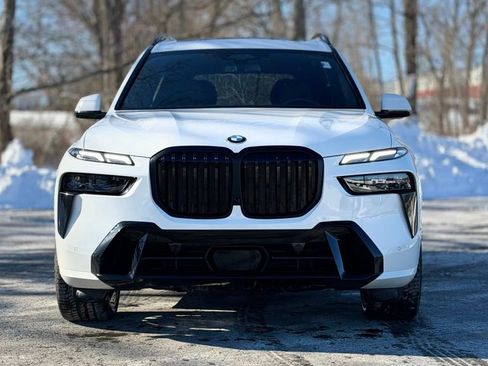 Certified 2024 BMW X7 xDrive40i w/ M Sport Package image 11
