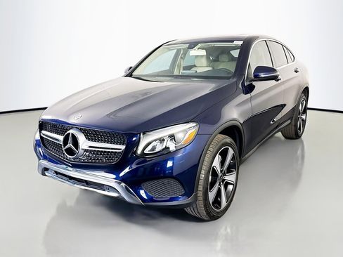 Used 2018 Mercedes-Benz GLC 300 4MATIC Coupe image 4