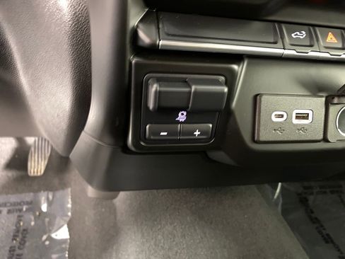 Used 2021 Chevrolet Silverado 1500 Custom w/ Custom Max Trailering Package image 18