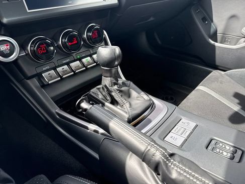 Used 2024 Toyota GR86 Premium RWD image 23