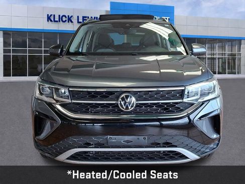 Used 2022 Volkswagen Taos SEL AWD/4WD image 2