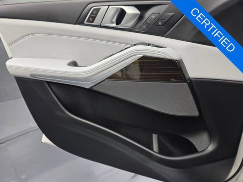 Used 2024 BMW X5 sDrive40i w/ Premium Package RWD image 25