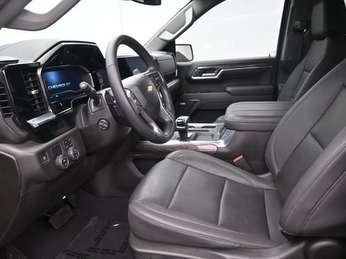 Used 2023 Chevrolet Silverado 1500 LTZ RWD image 11