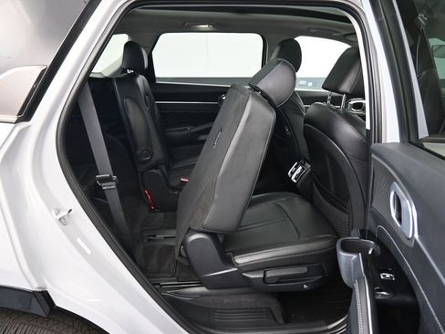 Used 2022 Kia Sorento SX image 47