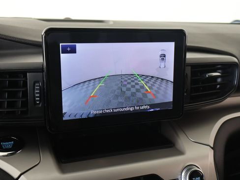 Used 2022 Ford Explorer XLT RWD image 6