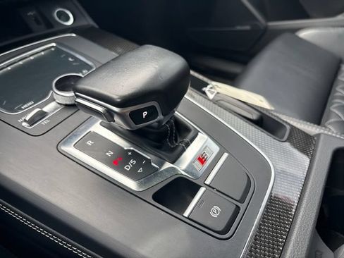 Used 2018 Audi SQ5 Premium Plus w/ Navigation Package AWD/4WD image 21
