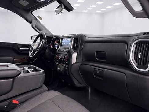Used 2019 Chevrolet Silverado 1500 LT w/ Convenience Package AWD/4WD image 17