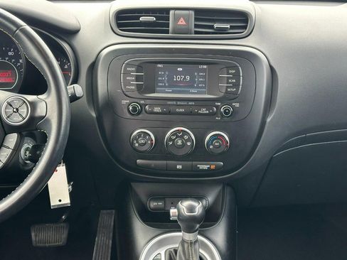Used 2016 Kia Soul + w/ Designer's Package image 12