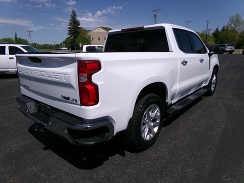 Used 2021 Chevrolet Silverado 1500 LTZ w/ Z71 Off-Road Package AWD/4WD image 3