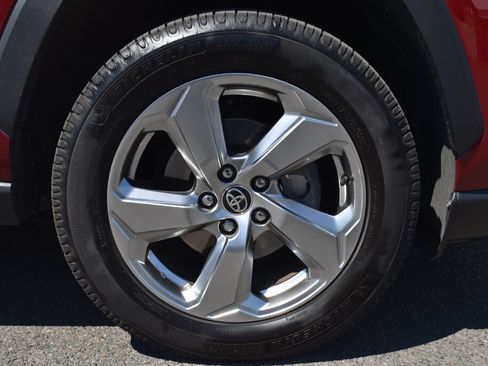 Used 2020 Toyota RAV4 Limited AWD/4WD image 28