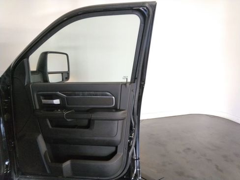 Used 2024 RAM 2500 Big Horn w/ Bed Utility Group image 39