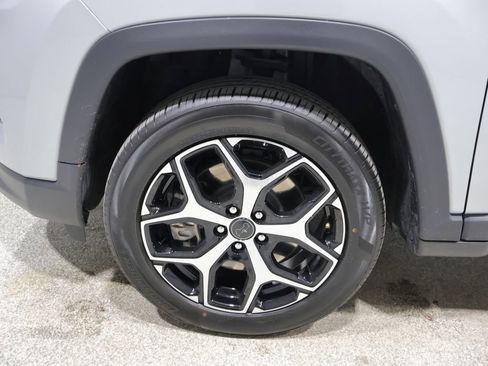 Used 2025 Jeep Compass Limited AWD/4WD image 7