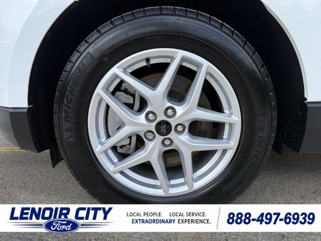 Certified 2024 Ford Edge SEL w/ Convenience Package AWD/4WD image 9
