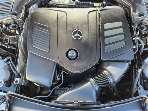 Used 2025 Mercedes-Benz C 300 4MATIC Sedan image 16