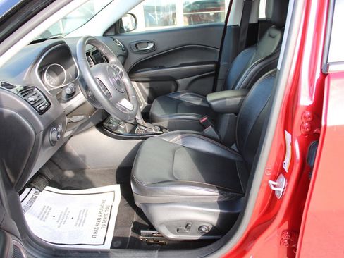 Used 2018 Jeep Compass Limited image 12