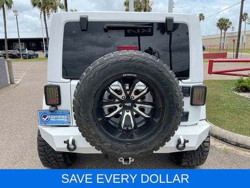 Used 2016 Jeep Wrangler Unlimited Rubicon w/ Connectivity Group AWD/4WD image 5