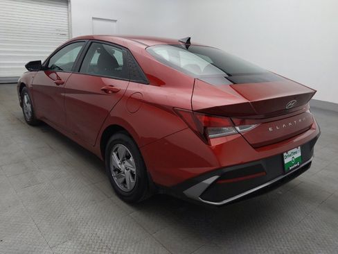 Used 2025 Hyundai Elantra SE image 5