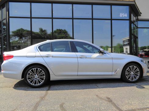 Used 2018 BMW 530i xDrive AWD/4WD image 4