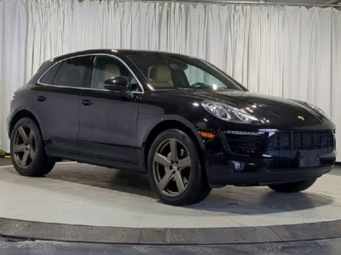 Used 2016 Porsche Macan S image 2