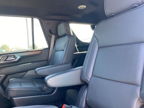 Used 2025 GMC Yukon Denali image 11