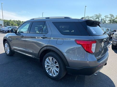 Used 2023 Ford Explorer Limited w/ Limited Technology Package AWD/4WD image 4