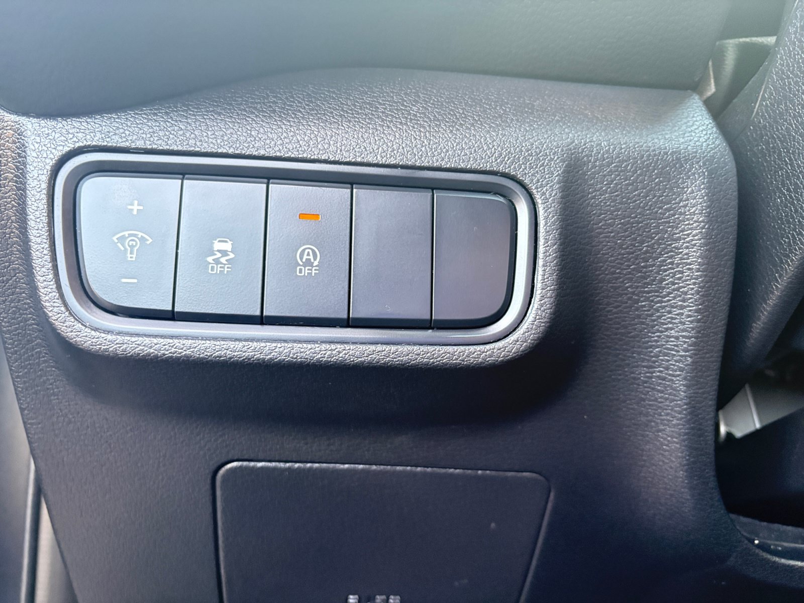 Used 2023 Kia Soul LX w/ LX Technology Package FWD image 19