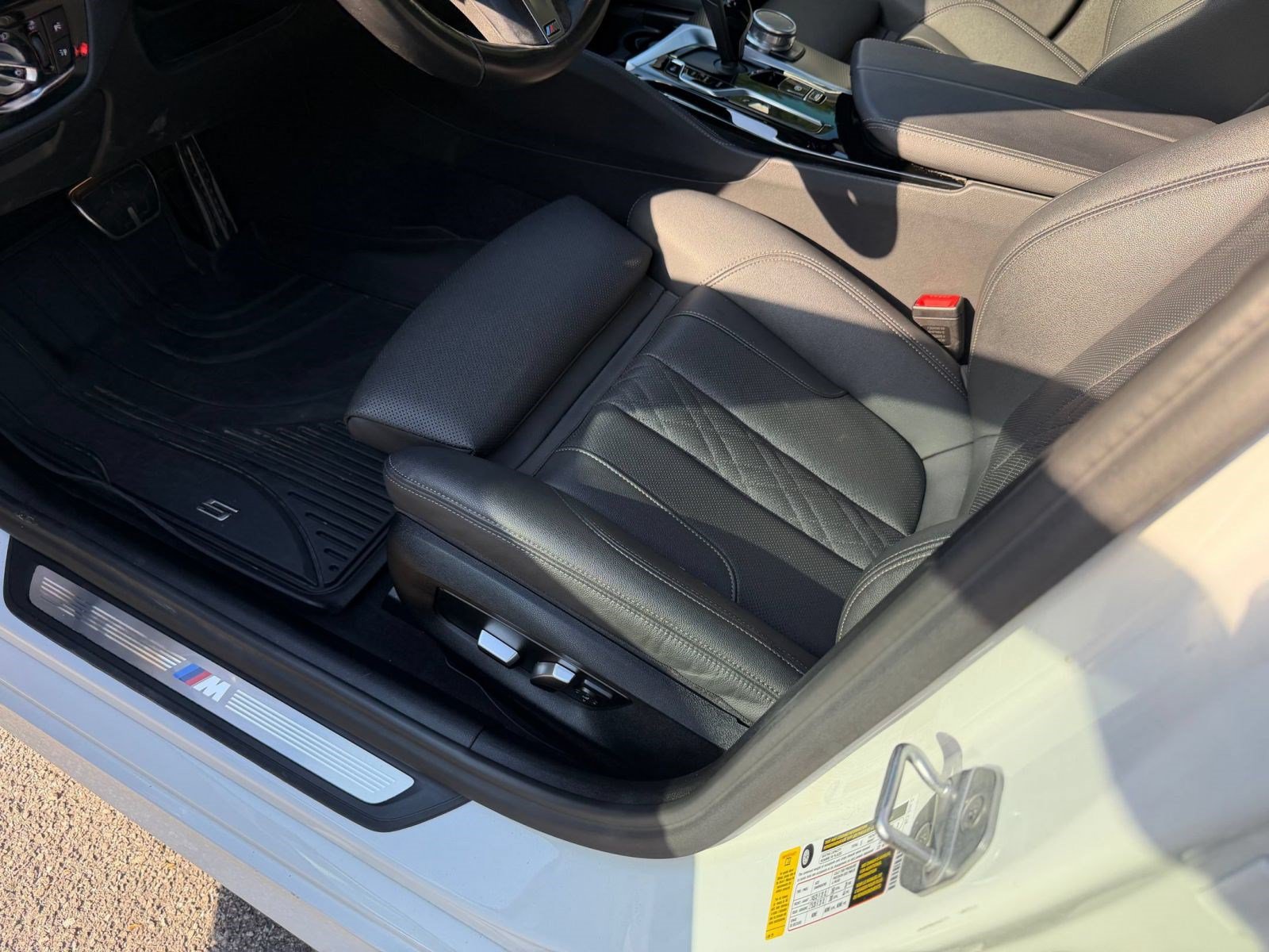 Used 2021 BMW 540i w/ M Sport Package RWD image 14