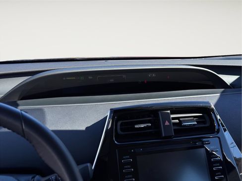 Used 2021 Toyota Prius Prime LE image 12