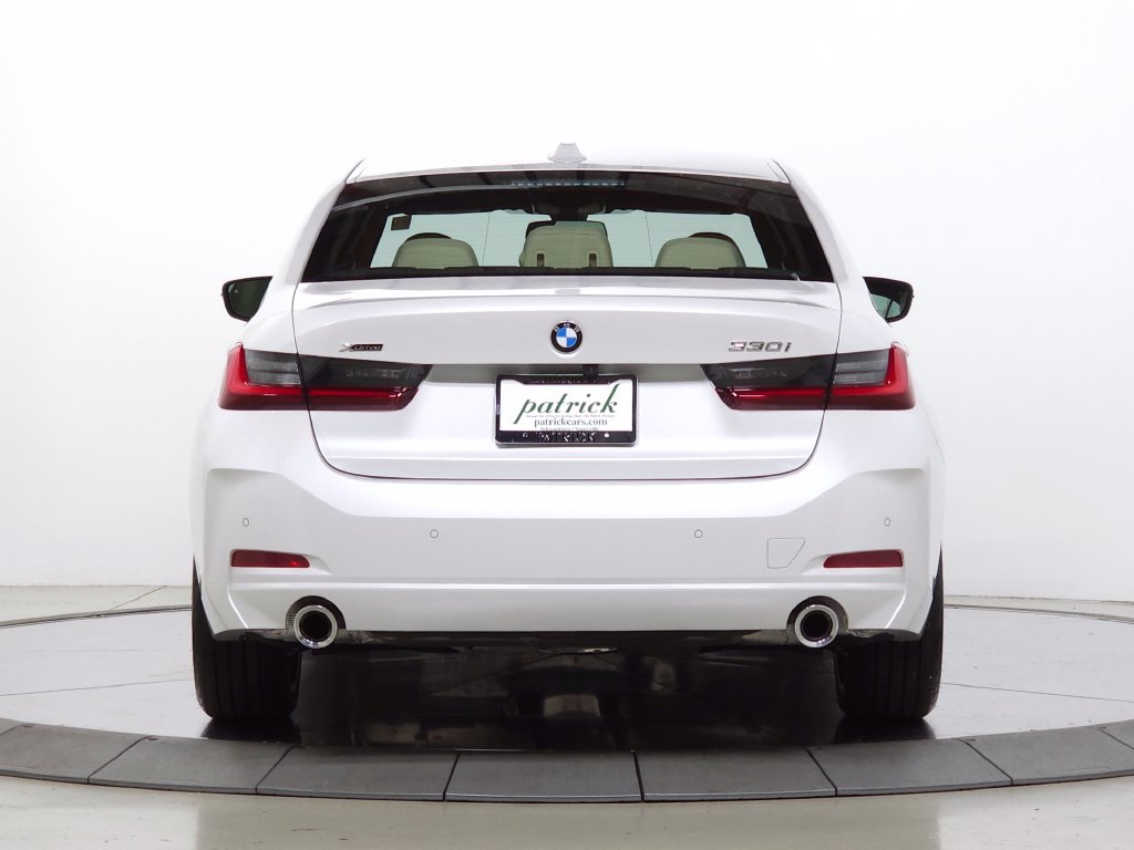 Used 2026 BMW 330i xDrive Sedan w/ Premium Package AWD/4WD image 6