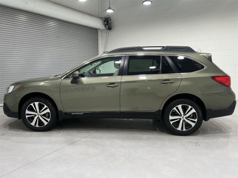 Used 2019 Subaru Outback 2.5i Limited image 5