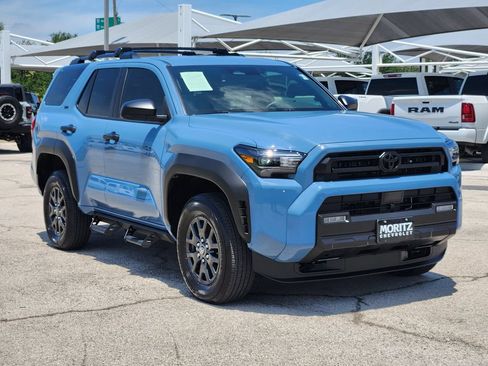 Used 2026 Toyota 4Runner SR5 RWD image 3