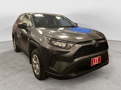 Used 2022 Toyota RAV4 LE AWD/4WD image 7