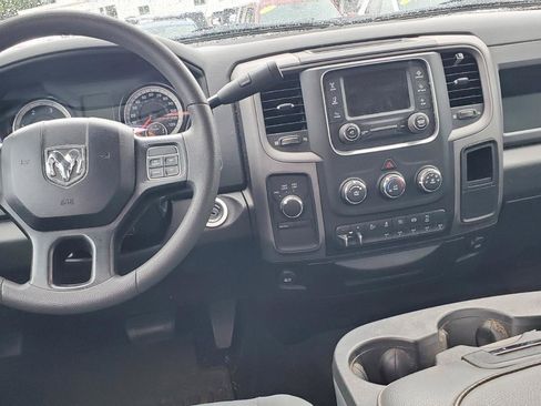 Used 2018 RAM 2500 Tradesman w/ Chrome Appearance Group AWD/4WD image 7