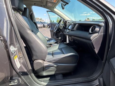 Used 2013 Toyota RAV4 Limited AWD/4WD image 17