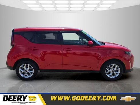 Used 2025 Kia Soul LX w/ LX Technology Package FWD image 1