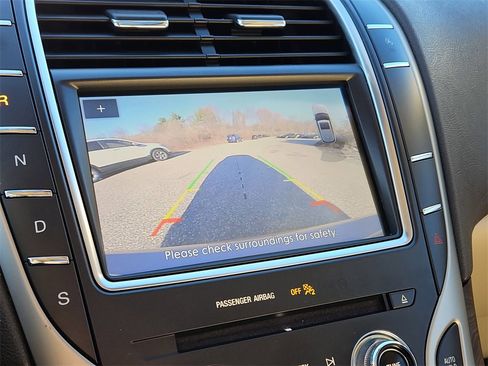 Used 2020 Lincoln Nautilus Reserve image 16