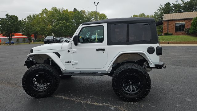 Used 2025 Jeep Wrangler Sport AWD/4WD image 18