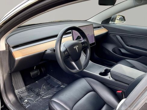 Used 2018 Tesla Model 3 Long Range RWD image 15