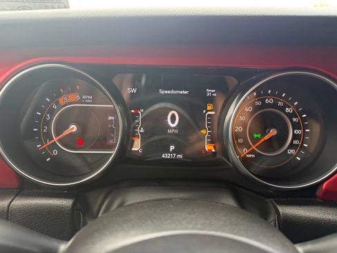 Used 2023 Jeep Wrangler Unlimited Rubicon AWD/4WD image 28