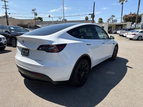 Used 2022 Tesla Model Y Long Range AWD/4WD image 7