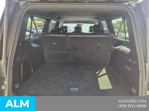 Used 2023 Jeep Wagoneer L Series II AWD/4WD image 12