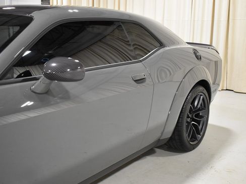 Used 2019 Dodge Challenger SRT Hellcat Redeye RWD image 9