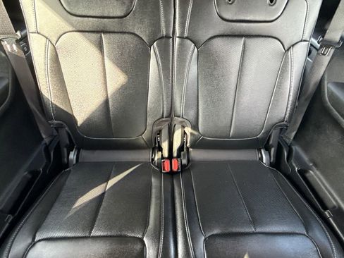 Used 2024 Jeep Grand Cherokee L Limited w/ Luxury Tech Group II image 16