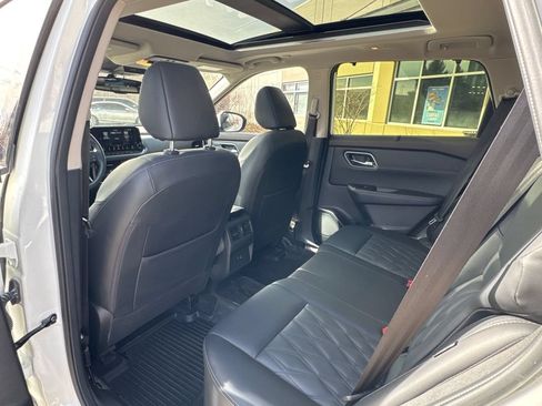 Used 2023 Nissan Rogue Platinum AWD/4WD image 21